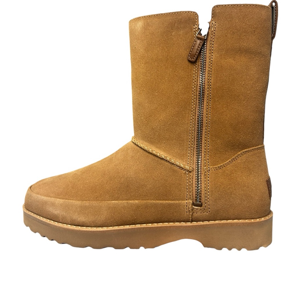 UGG Women’s Classic Zip Short Boots Tan Chestnut NWOB Sz 11